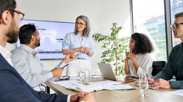 Leadership stratégique : comprendre les dynamiques d’équipe pour mieux intervenir